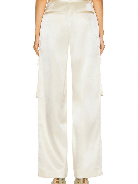 FRAME Relaxed Straight Cargo Pants in Bone - Picture 4 of 15